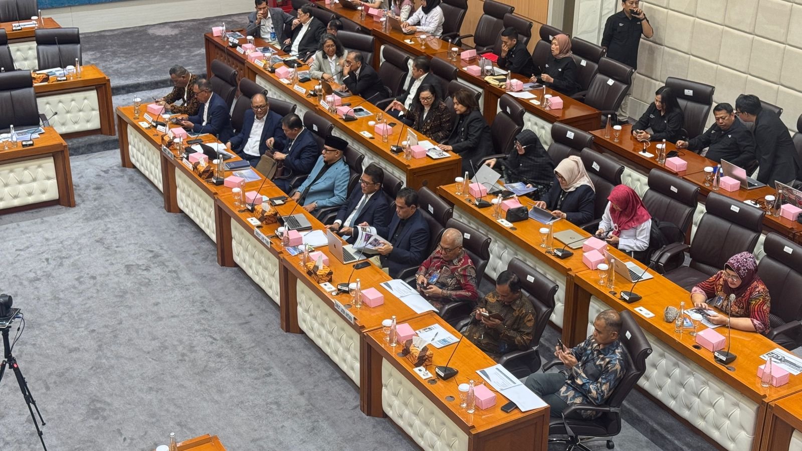 Komisi VII DPR Dorong RRI, TVRI, dan Antara Perkuat Dukungan untuk UMKM dan Ekonomi Kreatif