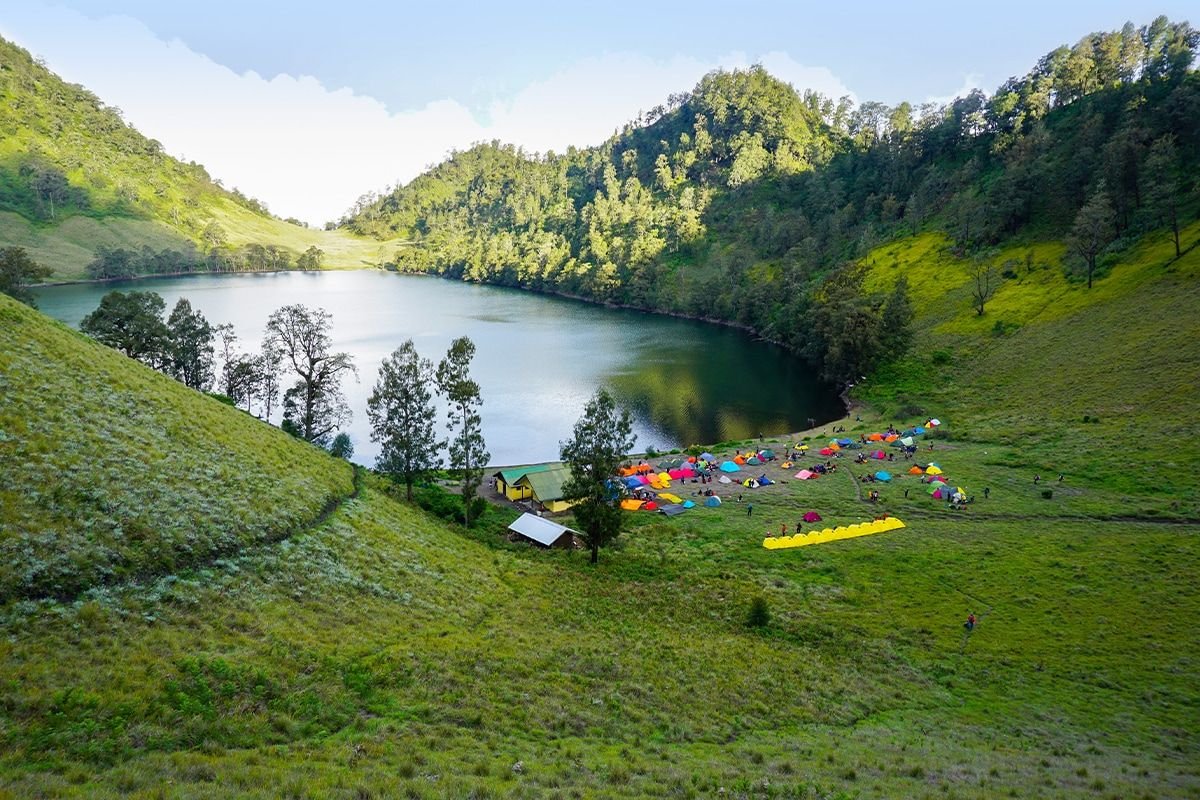 Balai Besar TNBTS Tutup Jalur Pendakian Gunung Semeru Akibat Erupsi dan Status Level IV