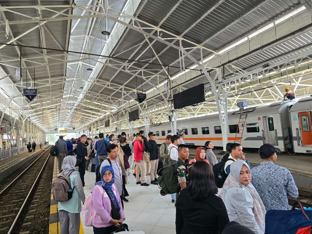 KAI Siapkan 3,5 Juta Kursi untuk Angkutan Natal dan Tahun Baru 2025/2026