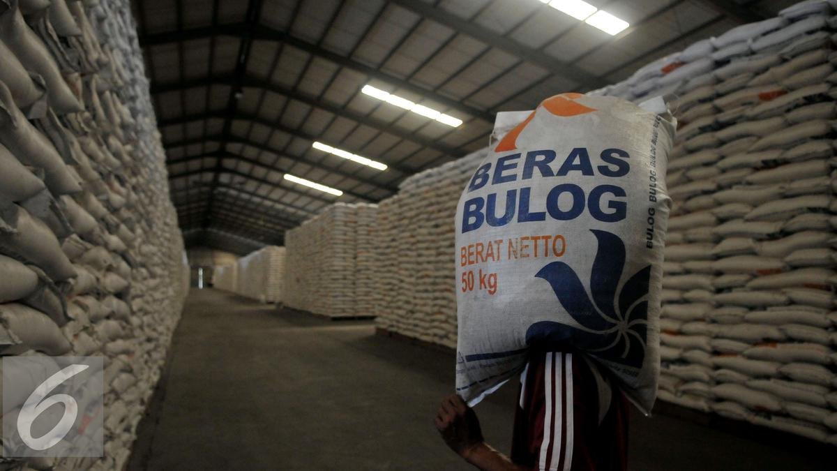 Bulog Kirim 48 Ton Beras Premium ke Batam dan Karimun Jelang Natal 2025 Bulog Kirim 48 Ton Beras Premium ke Batam dan Karimun Jelang Natal 2025
