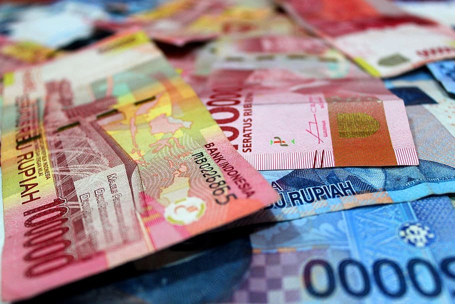 Rupiah Melemah 0,11% di Awal Pekan, Dibuka di Rp16.726 per Dolar AS