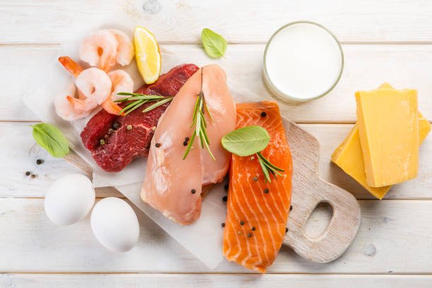 Salmon vs Ayam: Mana Sumber Protein Terbaik untuk Kesehatan Jangka Panjang?