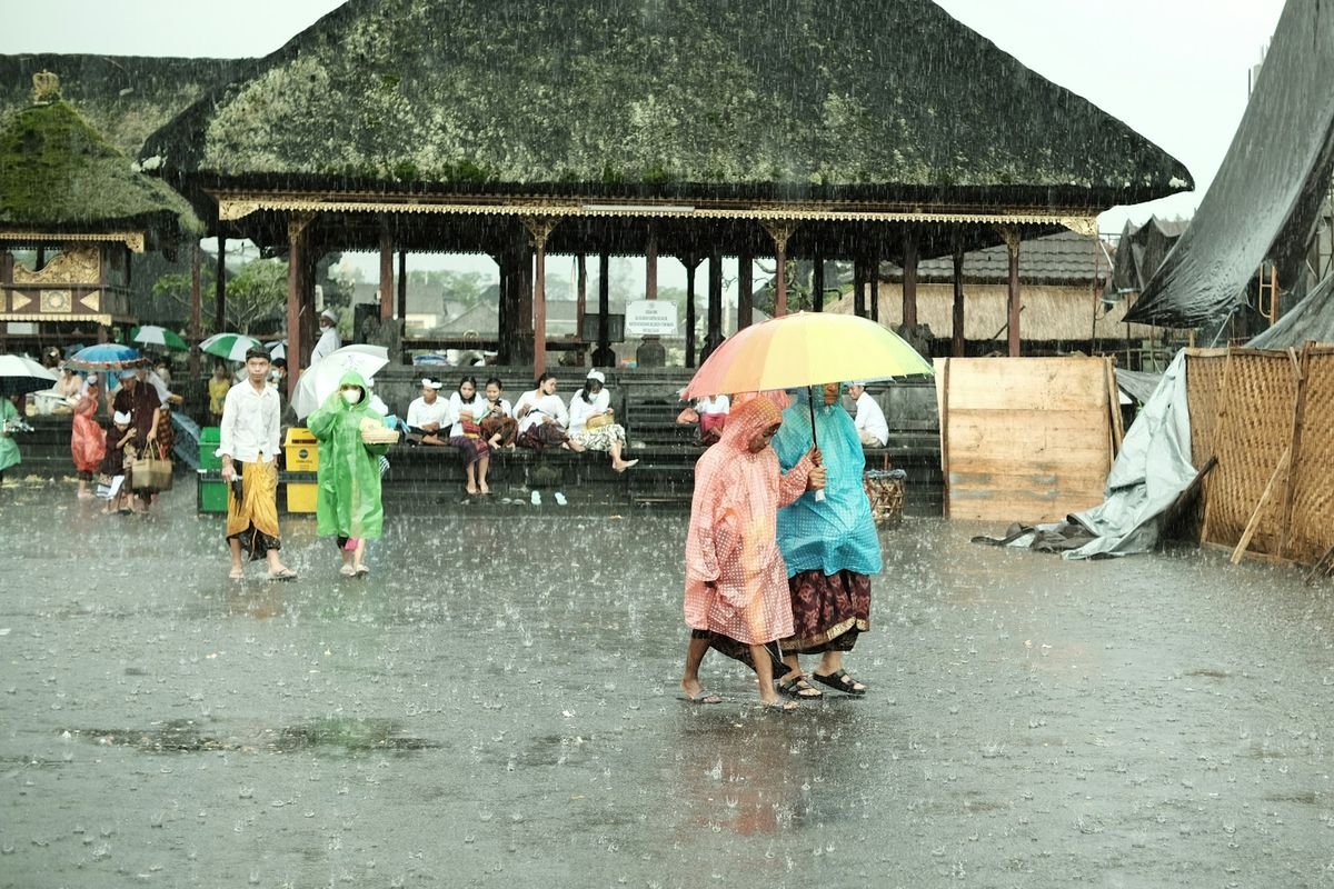 Hujan Lebat dan Angin Kencang Diprediksi Mengguyur Banten, BMKG Imbau Warga Waspada