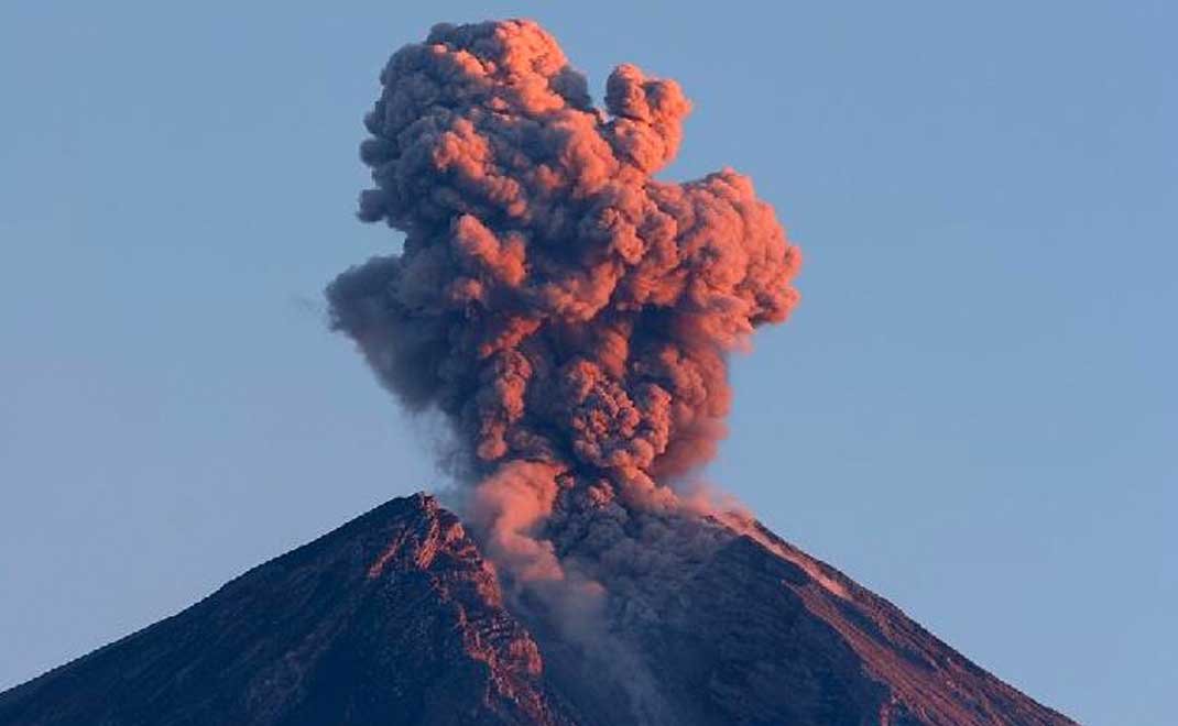 Update Terbaru Erupsi Gunung Semeru: 16 Letusan dan Kolom Abu 1.100 Meter