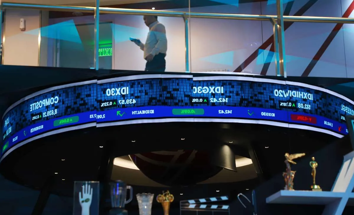 IHSG Melemah Jelang Tutup Bursa 2025, Investor Lakukan Profit Taking
