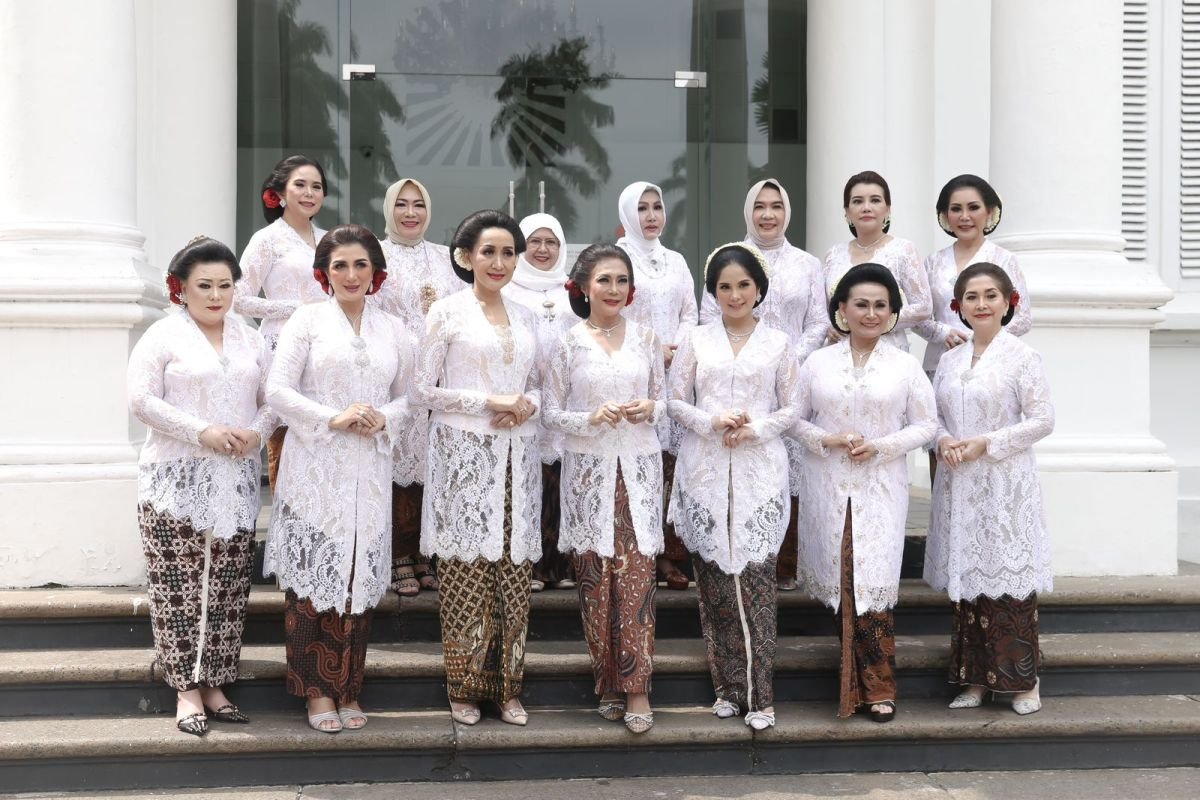 Kebaya Indonesia Resmi Jadi Warisan Budaya Takbenda Dunia UNESCO