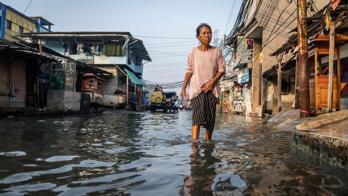 Waspada Banjir Rob di Pesisir Jakarta, Puncak Pasang Diprediksi 5 Desember 2025