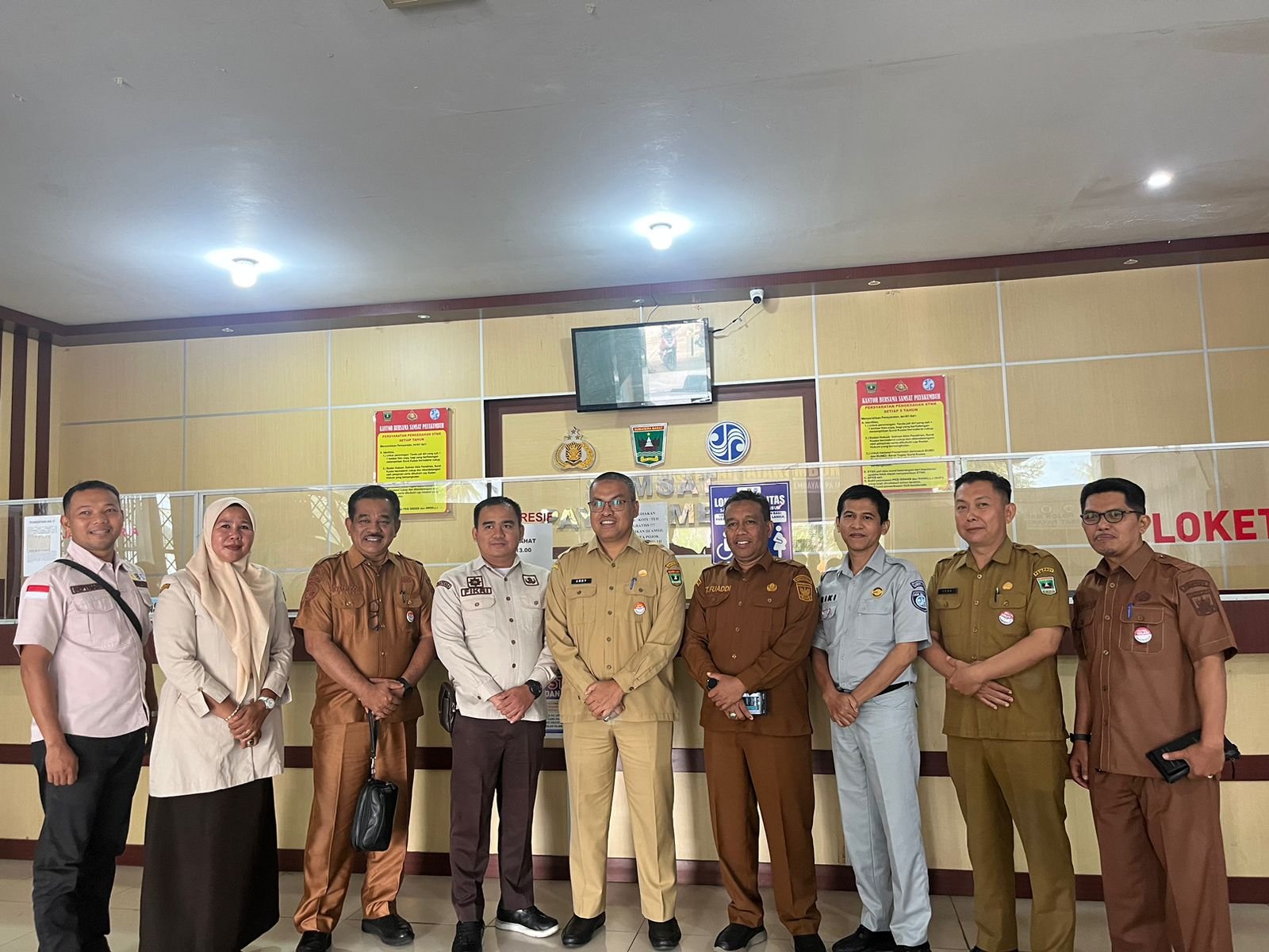 Jasa Raharja Cabang Bukittinggi Turut Menyambut Kunjungan Sekda Provinsi Sumatera Barat ke Samsat Payakumbuh Jasa Raharja Cabang Bukittinggi Turut Menyambut Kunjungan Sekda Provinsi Sumatera Barat ke Samsat Payakumbuh