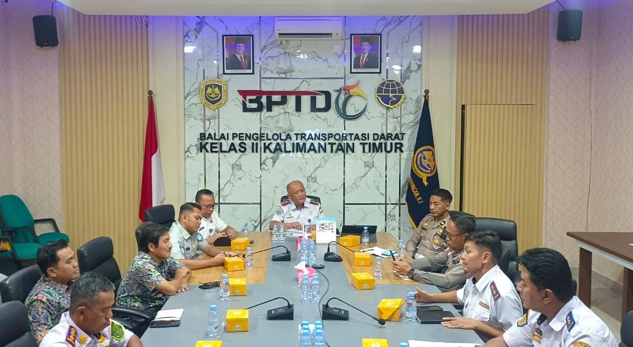 PT Jasa Raharja Kanwil Kalimantan Timur Perkuat Sinergi FKLL Tangani Lokasi Rawan Kecelakaan Angkutan Barang PT Jasa Raharja Kanwil Kalimantan Timur Perkuat Sinergi FKLL Tangani Lokasi Rawan Kecelakaan Angkutan Barang