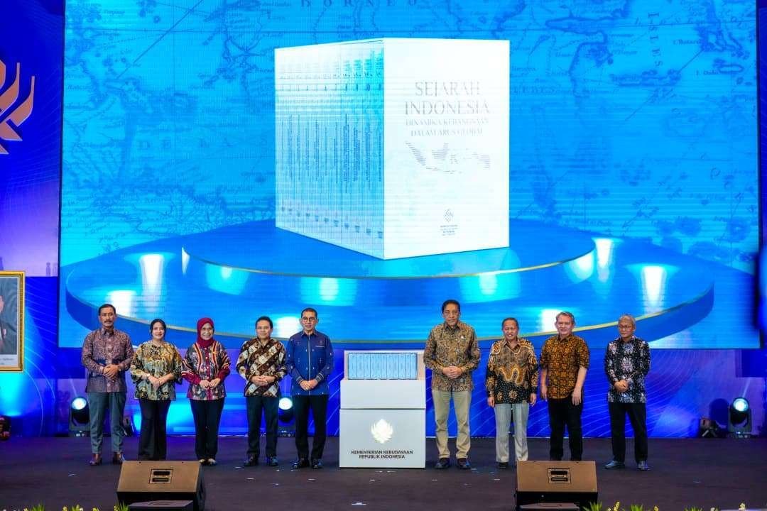 Buku Sejarah Terbaru Kemenbud Dorong Minat Baca dan Pemahaman Sejarah Siswa Buku Sejarah Terbaru Kemenbud Dorong Minat Baca dan Pemahaman Sejarah Siswa