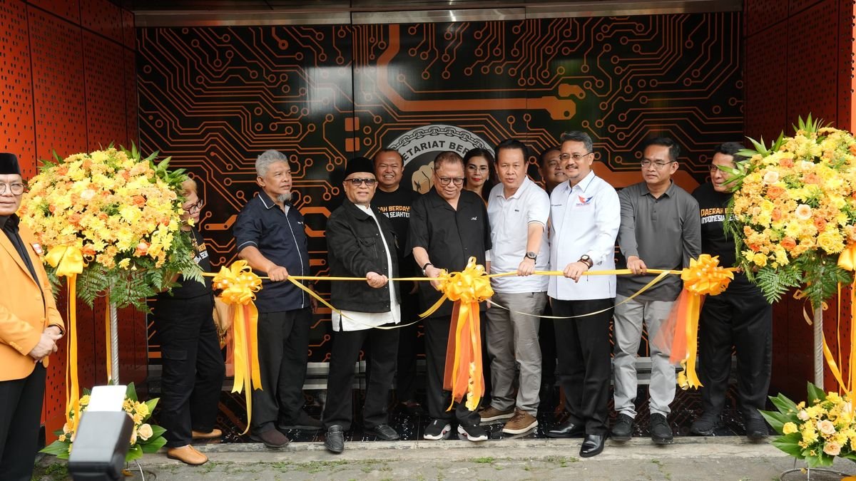 Kantor Baru Hanura Resmi Dibuka, OSO Tekankan Solidaritas dan Kepedulian Kantor Baru Hanura Resmi Dibuka, OSO Tekankan Solidaritas dan Kepedulian