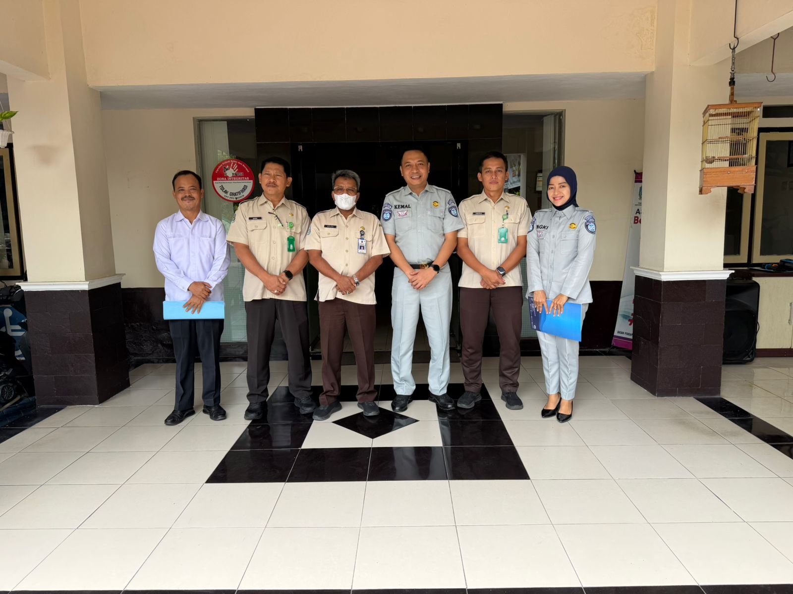Perkuat Kolaborasi Optimalkan Pelayanan Samsat dan Peningkatan Ketertiban Administrasi Ranmor Perkuat Kolaborasi Optimalkan Pelayanan Samsat dan Peningkatan Ketertiban Administrasi Ranmor