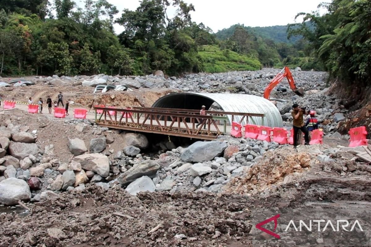 Jalan Malalak Putus Pascabencana, Pemerintah Siapkan Dana Rp667 Miliar Jalan Malalak Putus Pascabencana, Pemerintah Siapkan Dana Rp667 Miliar