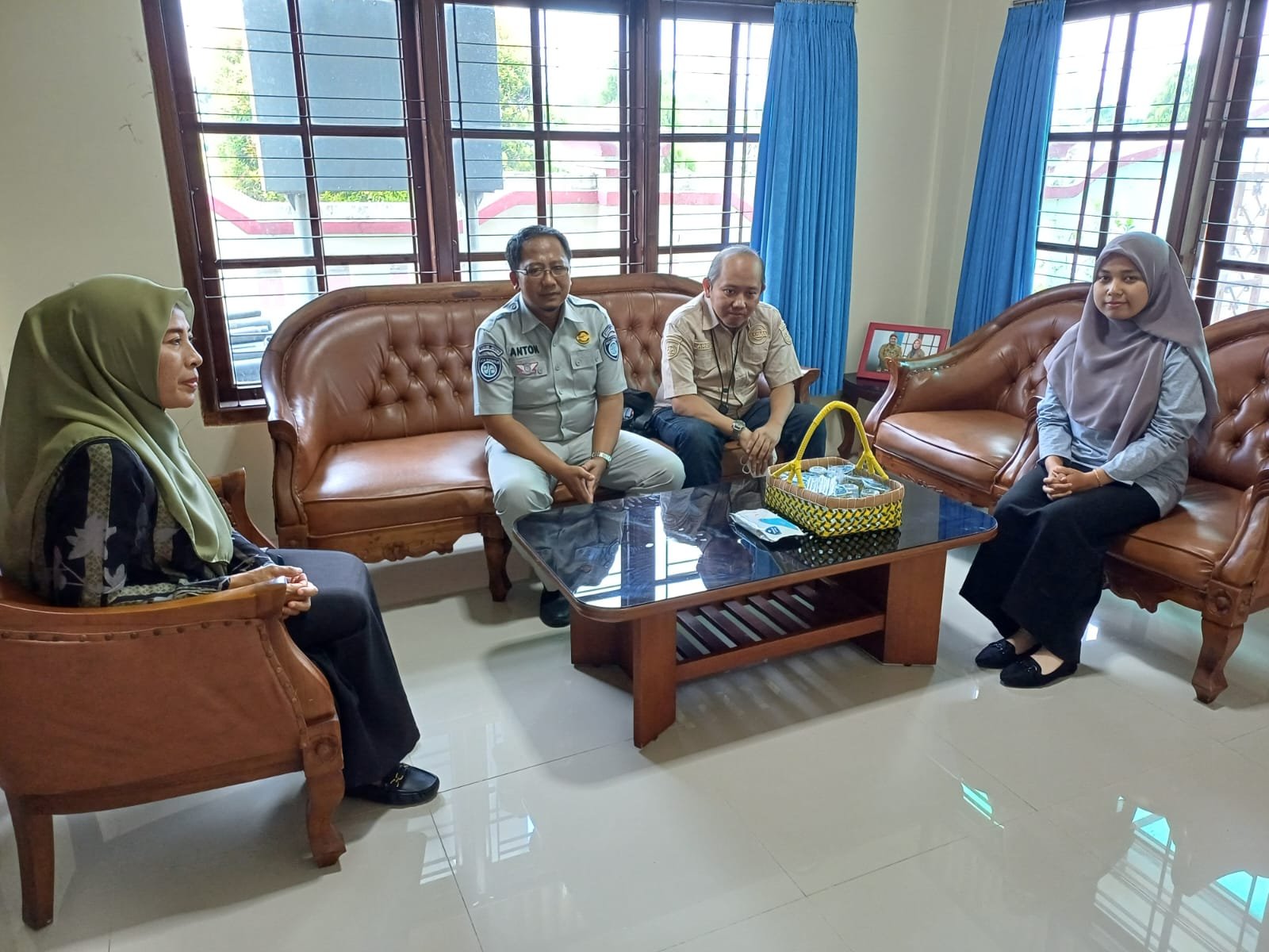 Sinergi Jasa Raharja Klateng dan BUMDes Karya Bakti: Dekatkan Layanan Samsat ke Masyarakat Desa Gaden Sinergi Jasa Raharja Klateng dan BUMDes Karya Bakti: Dekatkan Layanan Samsat ke Masyarakat Desa Gaden