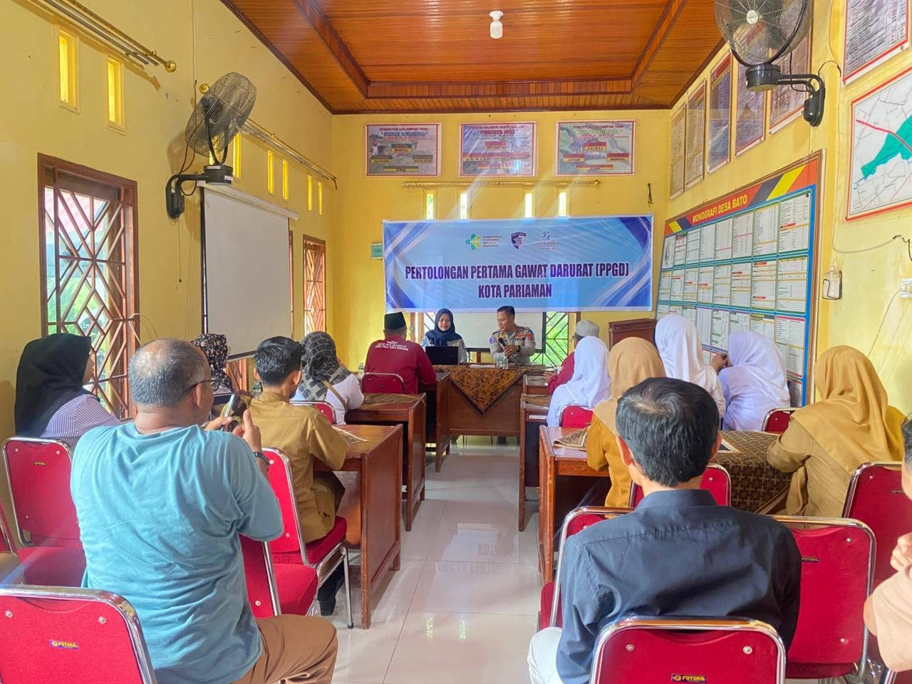 Di Desa Bato, Jasa Raharja Sumbar dan Satlantas Latih Warga Tangani Korban Laka: Gerak Cepat Selamatkan Nyawa Di Desa Bato, Jasa Raharja Sumbar dan Satlantas Latih Warga Tangani Korban Laka: Gerak Cepat Selamatkan Nyawa