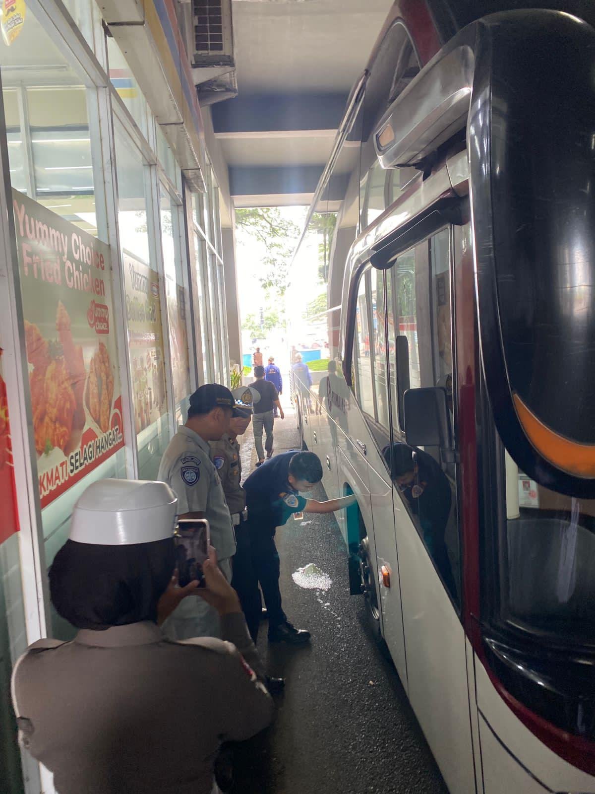 Giat Ramcheck bersama Polrestabes, Dishub Kota Bandung, dan BPTD Tk II Jabar di Terminal Leuwi Panjang dalam Rangka Persiapan Menjelang Hari Lebaran Bulan Maret 2026 Giat Ramcheck bersama Polrestabes, Dishub Kota Bandung, dan BPTD Tk II Jabar di Terminal Leuwi Panjang dalam Rangka Persiapan Menjelang Hari Lebaran Bulan Maret 2026