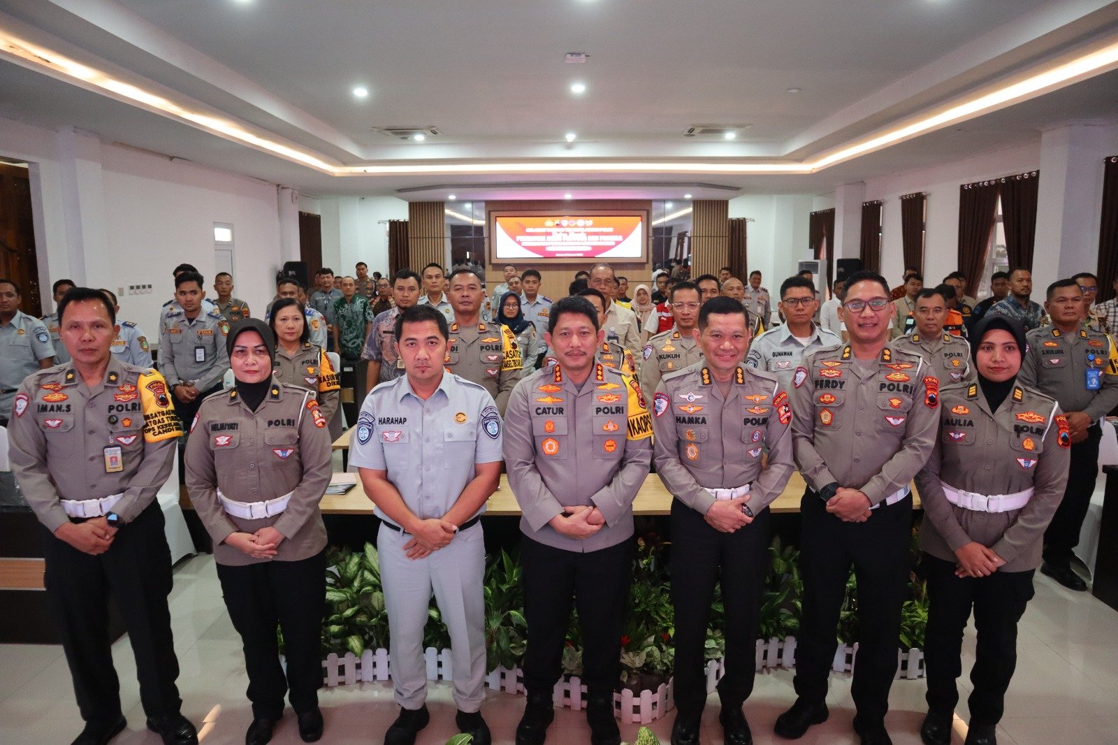 Korlantas Polri Bersama Jasa Raharja Gelar Penelitian Terpadu Infrastruktur dan Ruas Jalan di Surakarta Korlantas Polri Bersama Jasa Raharja Gelar Penelitian Terpadu Infrastruktur dan Ruas Jalan di Surakarta