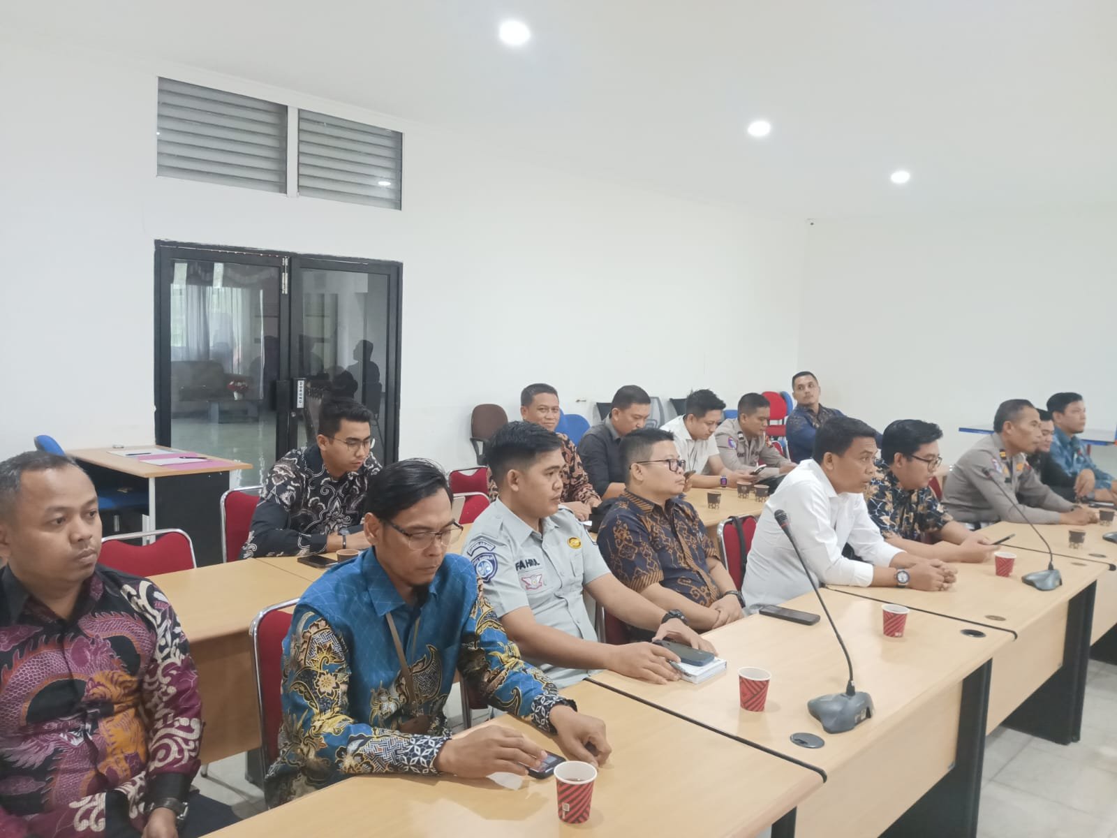 Jasa Raharja Kalbar Hadiri Rapat Forum Lalu Lintas dan Angkutan Jalan (FLLAJ) Provinsi Kalimantan Barat Jasa Raharja Kalbar Hadiri Rapat Forum Lalu Lintas dan Angkutan Jalan (FLLAJ) Provinsi Kalimantan Barat
