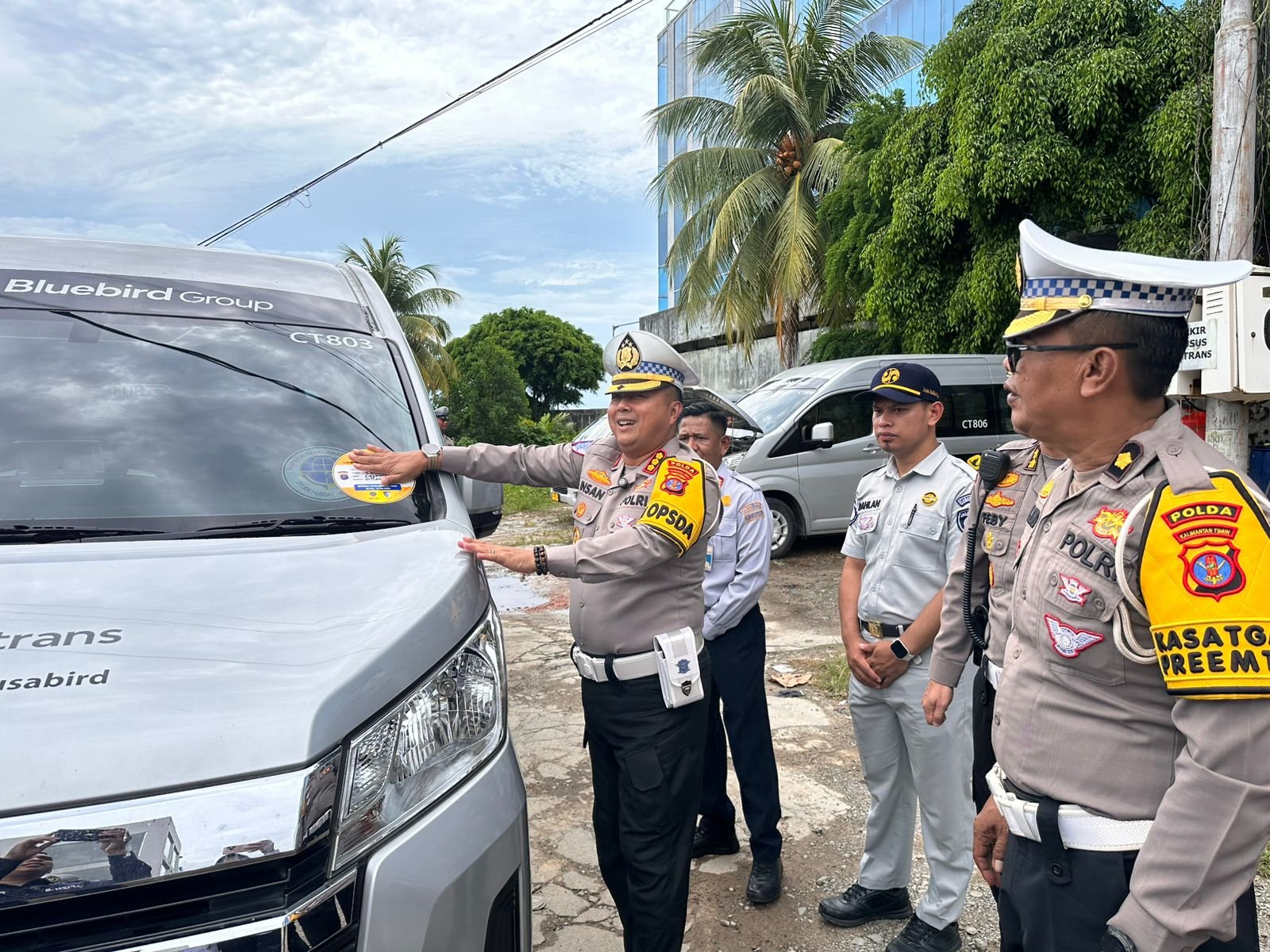 Tekan Risiko Kecelakaan Lalu Lintas, Ditlantas Polda Kaltim Bersama Jasa Raharja dan Stakeholder Intensifkan Rampcheck Angkutan Umum Tekan Risiko Kecelakaan Lalu Lintas, Ditlantas Polda Kaltim Bersama Jasa Raharja dan Stakeholder Intensifkan Rampcheck Angkutan Umum
