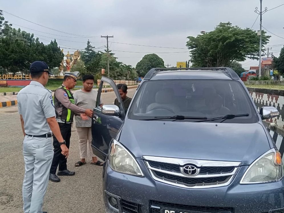 Jasa Raharja Perkuat Sinergi Keselamatan Melalui Razia Gabungan di Lampung Tengah