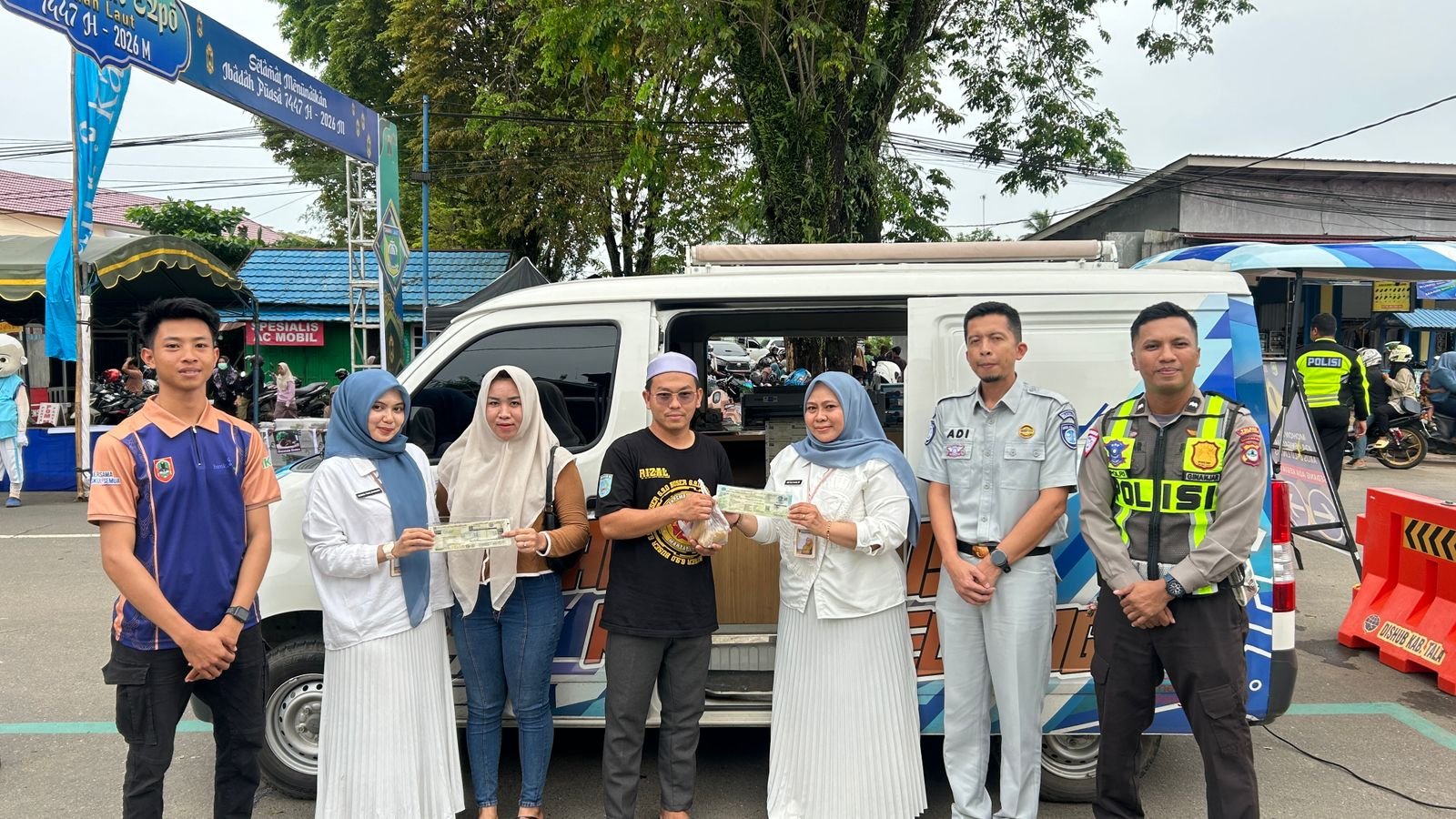 Tim Pembina Samsat Pelaihari Hadirkan Samsat Keliling di Ramadhan Expo 1447 H Tim Pembina Samsat Pelaihari Hadirkan Samsat Keliling di Ramadhan Expo 1447 H