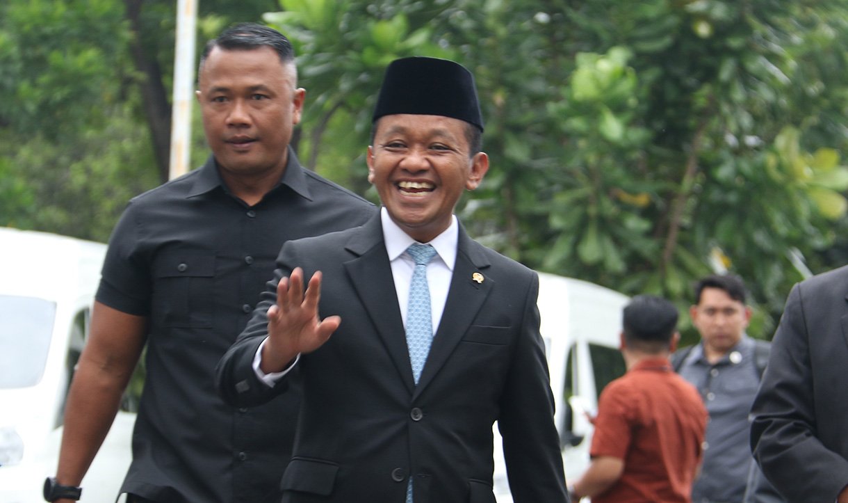 Golkar Pastikan Bahlil Lahadalia Jadi Caleg, Capres-Cawapres 2029 Belum Dibahas Golkar Pastikan Bahlil Lahadalia Jadi Caleg, Capres-Cawapres 2029 Belum Dibahas