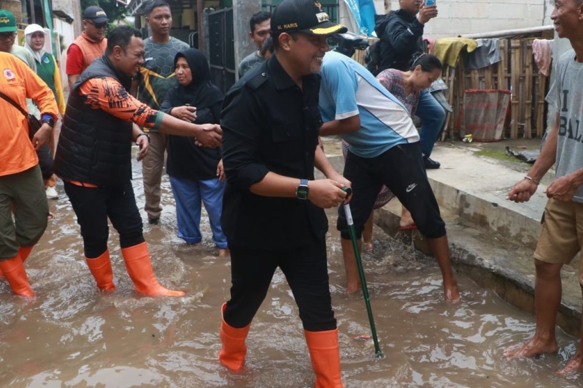Bupati Probolinggo Pimpin Penanganan Banjir di Lima Kecamatan