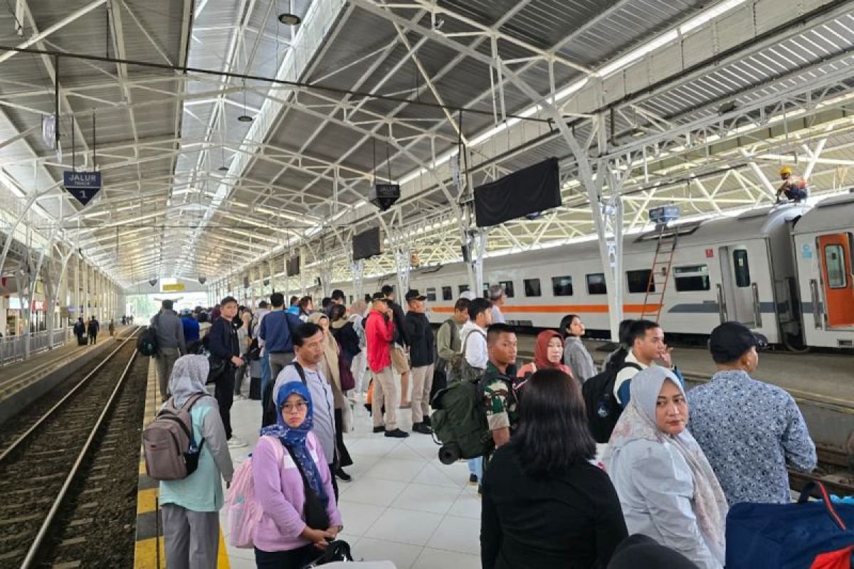 KAI Layani 813.141 Penumpang Selama Libur Panjang Imlek 2026