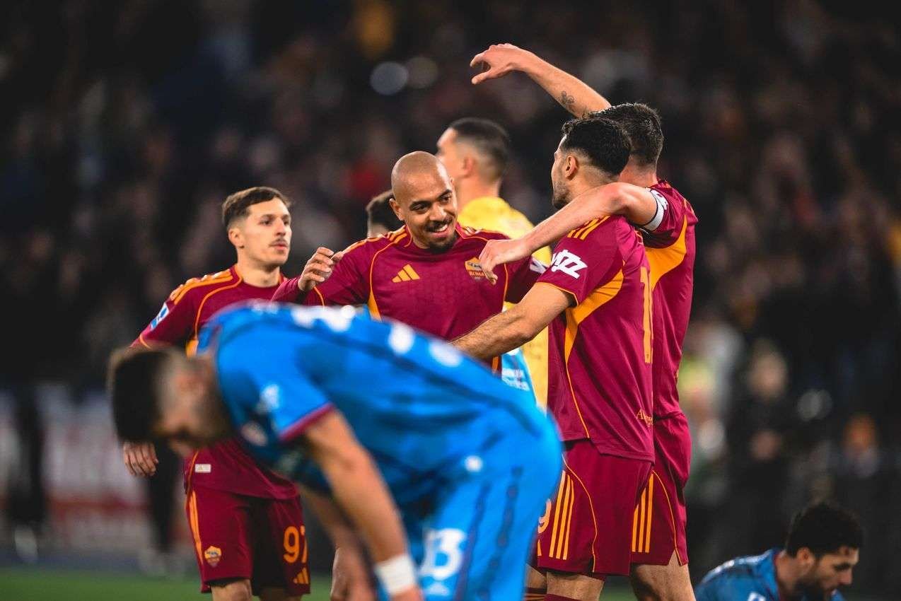 Donyell Malen Bersinar, Roma Kalahkan Cagliari Tanpa Bantuan VAR Donyell Malen Bersinar, Roma Kalahkan Cagliari Tanpa Bantuan VAR