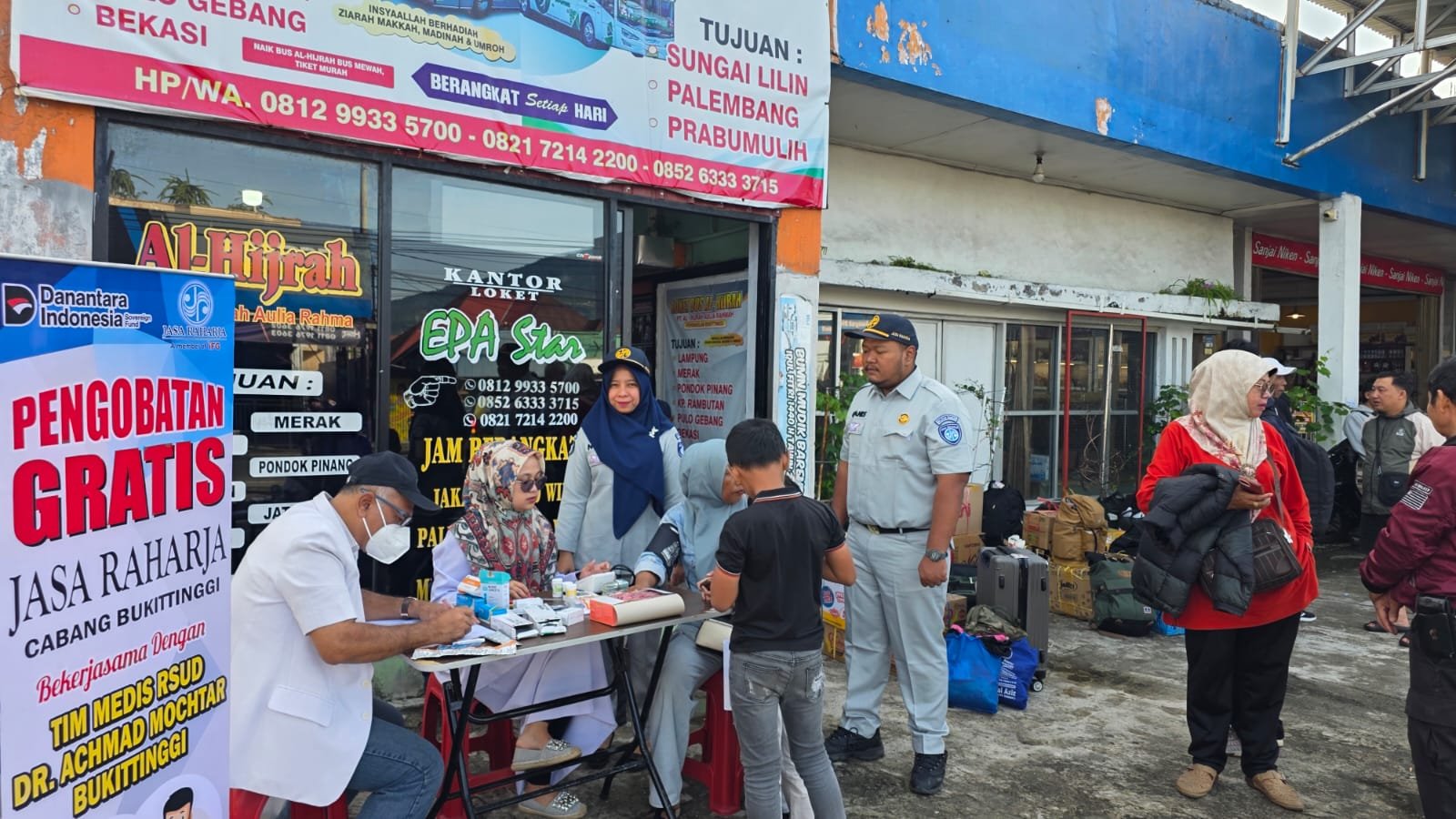 Jasa Raharja Bukittinggi Hadirkan Layanan Kesehatan Gratis di Pool Epa Star dan Al Hijrah, Jaga Kondisi Kru dan Penumpang Tetap Prima Jasa Raharja Bukittinggi Hadirkan Layanan Kesehatan Gratis di Pool Epa Star dan Al Hijrah, Jaga Kondisi Kru dan Penumpang Tetap Prima