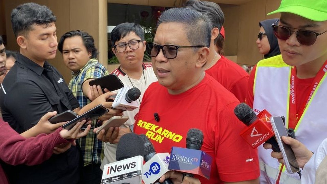 Hasto Tegaskan Koalisi Permanen PDIP Bersifat Rakyat, Tak Campuri Partai Lain Hasto Tegaskan Koalisi Permanen PDIP Bersifat Rakyat, Tak Campuri Partai Lain