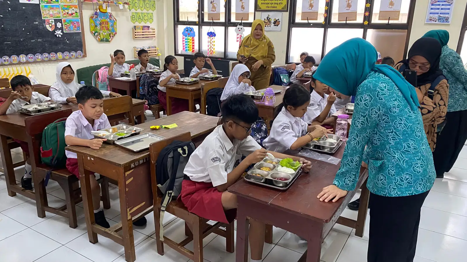 MBG Tingkatkan Investasi Pertanian dan Pemberdayaan Perempuan, Kata Ekonom UI