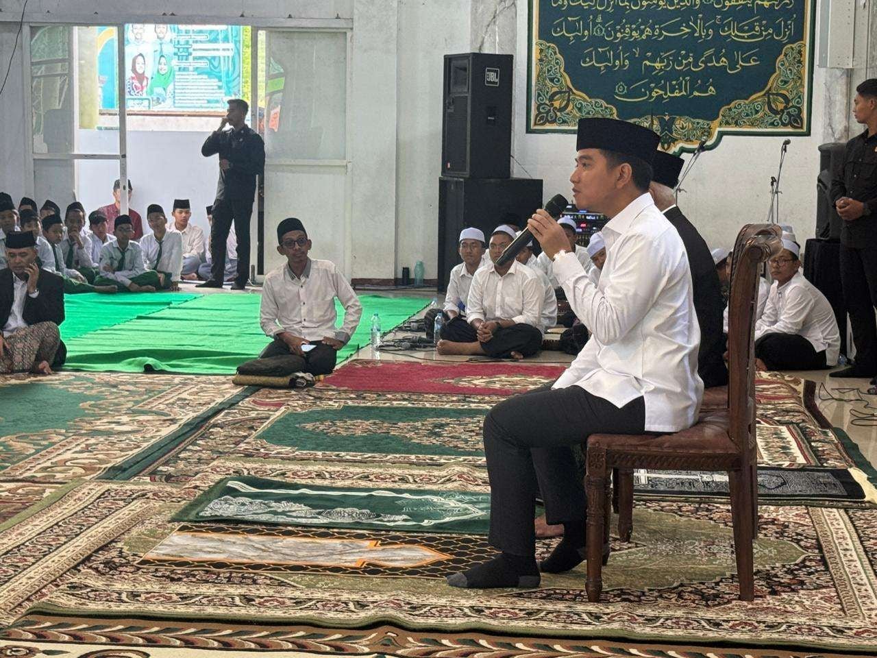 Santri Harus Kuasai Akhlak dan Teknologi, Tekankan Wapres Gibran