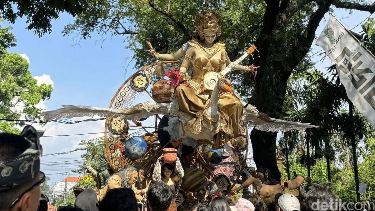 Warga Denpasar Saksikan 16 Ogoh-Ogoh Unggulan di Kasanga Festival 2026