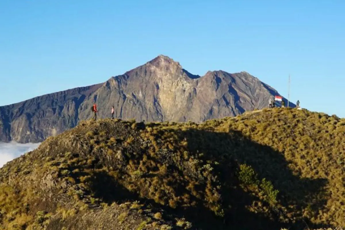 Pendakian Gunung Rinjani Dibuka Kembali Mulai 1 April 2026