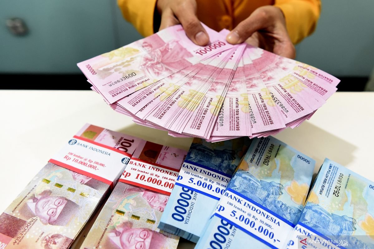 Rupiah Menguat ke Rp16.861 per Dolar AS pada Selasa Pagi
