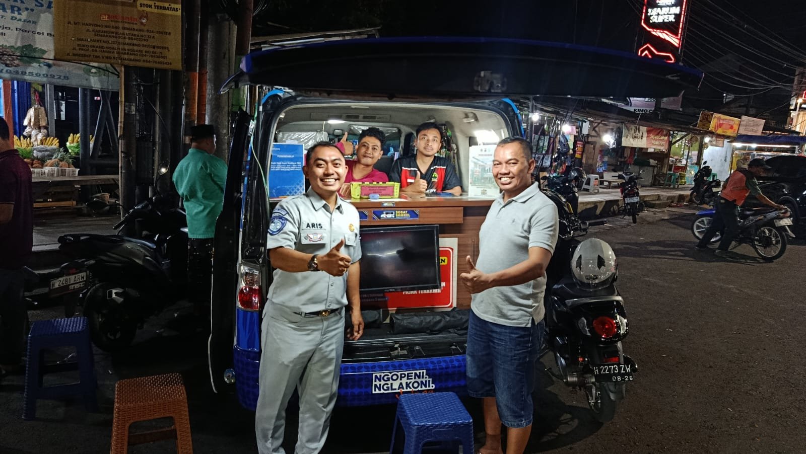 Samsat Kota Semarang Gelar Perdana Layanan Samsat Malam di Pasar Ngaliyan Samsat Kota Semarang Gelar Perdana Layanan Samsat Malam di Pasar Ngaliyan