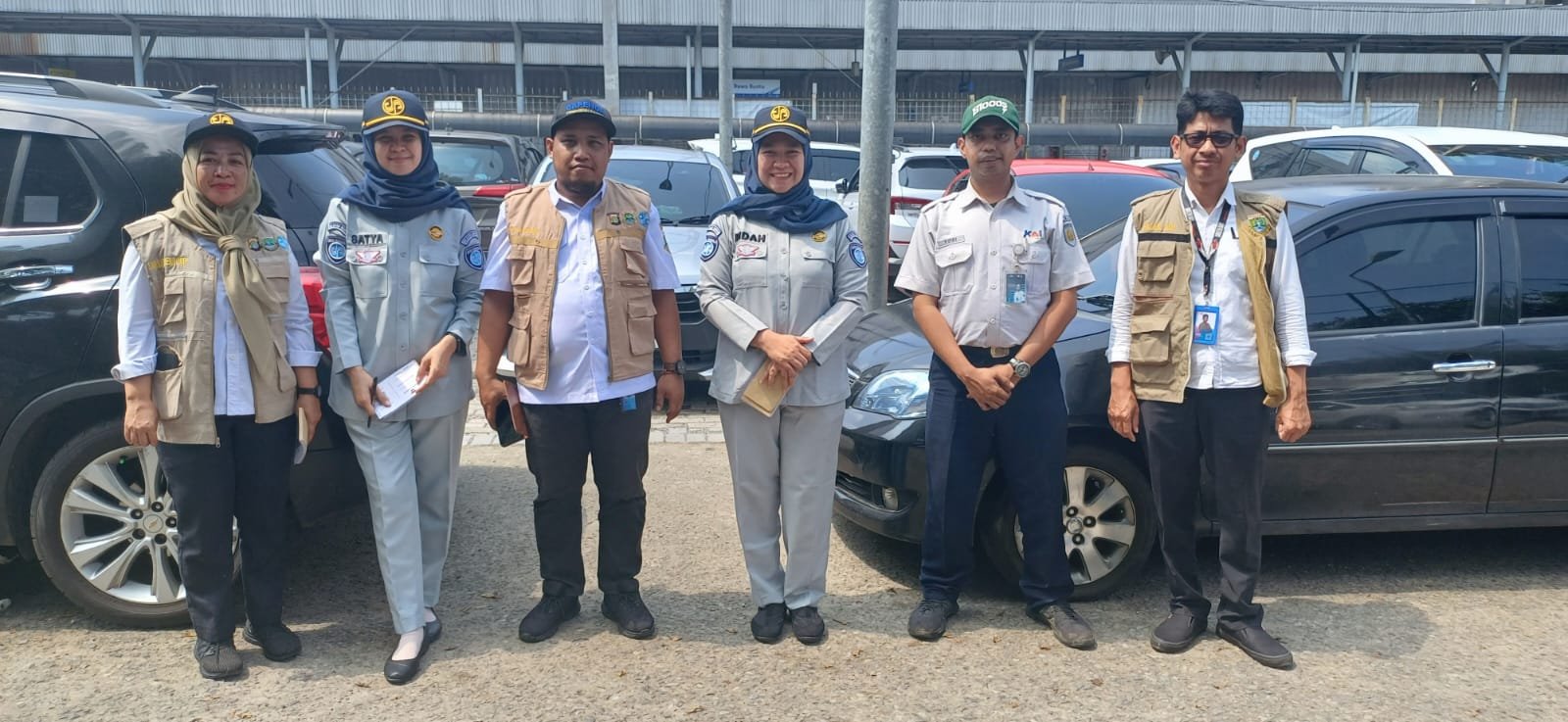 Jasa Raharja UPT Serpong Himbau Masyarakat Taat Pajak Lakukan Pendataan Kendaraan di Kantong Parkir Jasa Raharja UPT Serpong Himbau Masyarakat Taat Pajak Lakukan Pendataan Kendaraan di Kantong Parkir