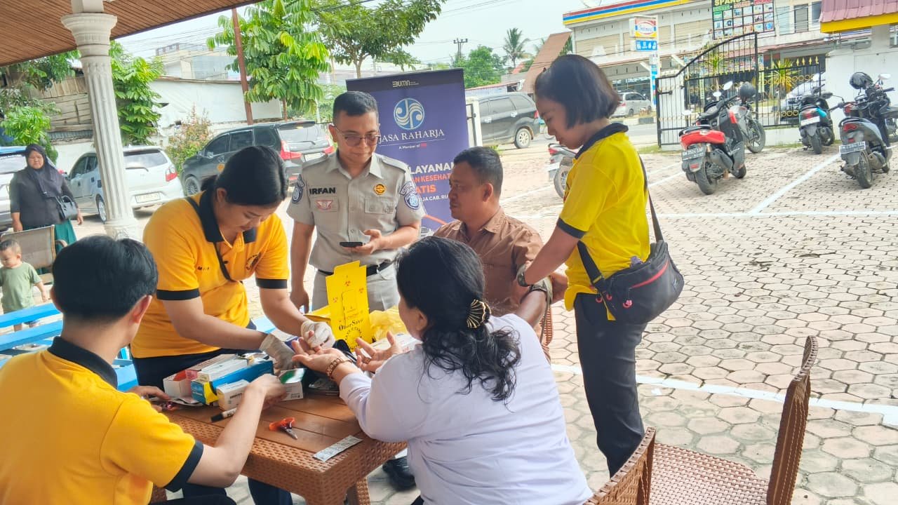 Jasa Raharja Suguhkan Cek Kesehatan Gratis Bagi Wajib Pajak Taat di Samsat Perawang