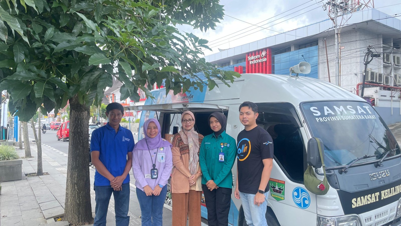 Jasa Raharja Cabang Bukittinggi Bersama Tim Pembina Samsat Laksanakan Samsat Keliling untuk Dekatkan Pelayanan kepada Masyarakat