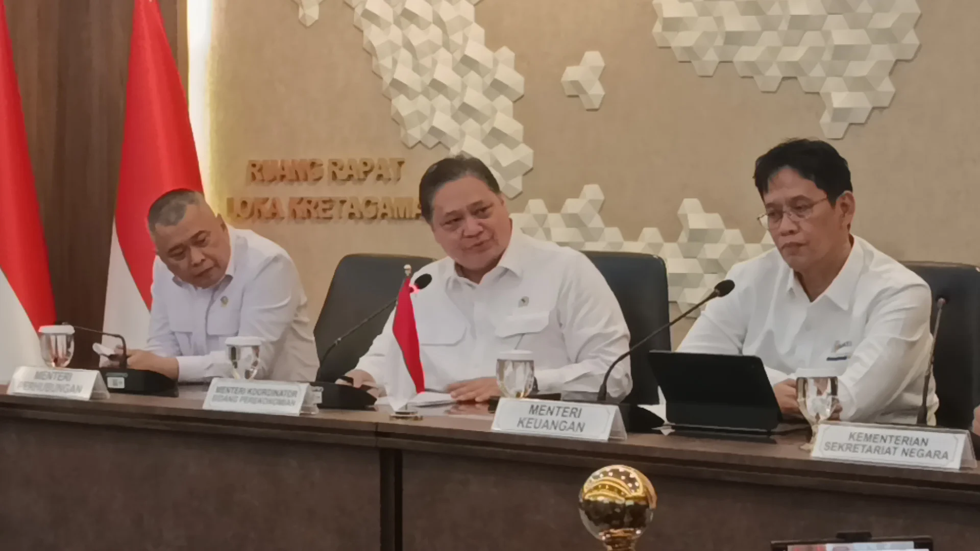 Insentif Penerbangan: Bea Masuk Suku Cadang Pesawat Dihapus, PPN Tiket Ditanggung Pemerintah Insentif Penerbangan: Bea Masuk Suku Cadang Pesawat Dihapus, PPN Tiket Ditanggung Pemerintah