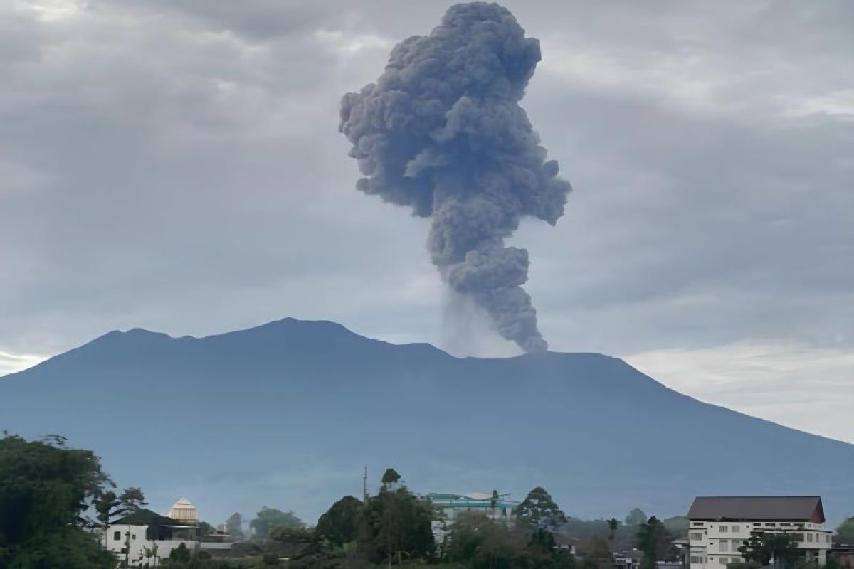 Level Waspada, Gunung Marapi Terus Aktif di Sumbar