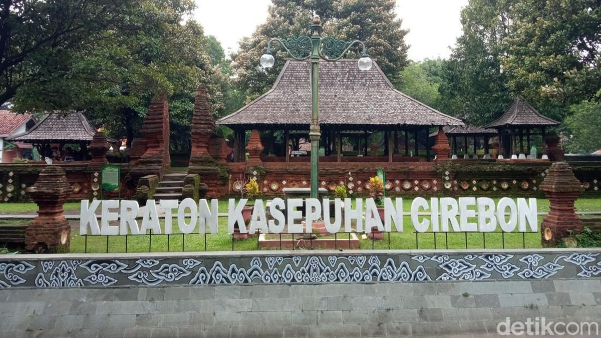 Pemerintah Siapkan Status Cagar Budaya Nasional untuk Keraton Kasepuhan Pemerintah Siapkan Status Cagar Budaya Nasional untuk Keraton Kasepuhan