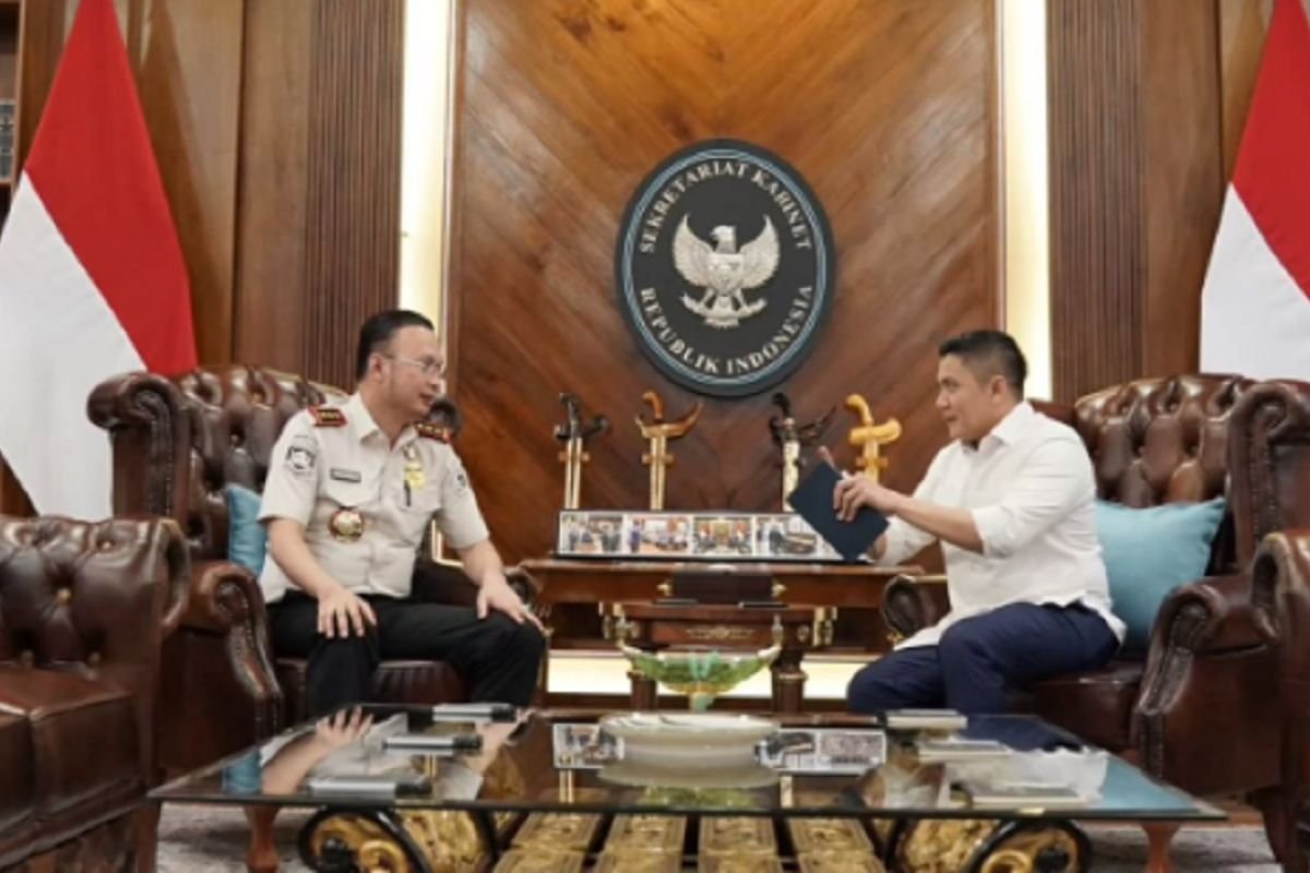 Seskab Bahas Peningkatan Layanan Imigrasi Bersama Dirjen Imigrasi