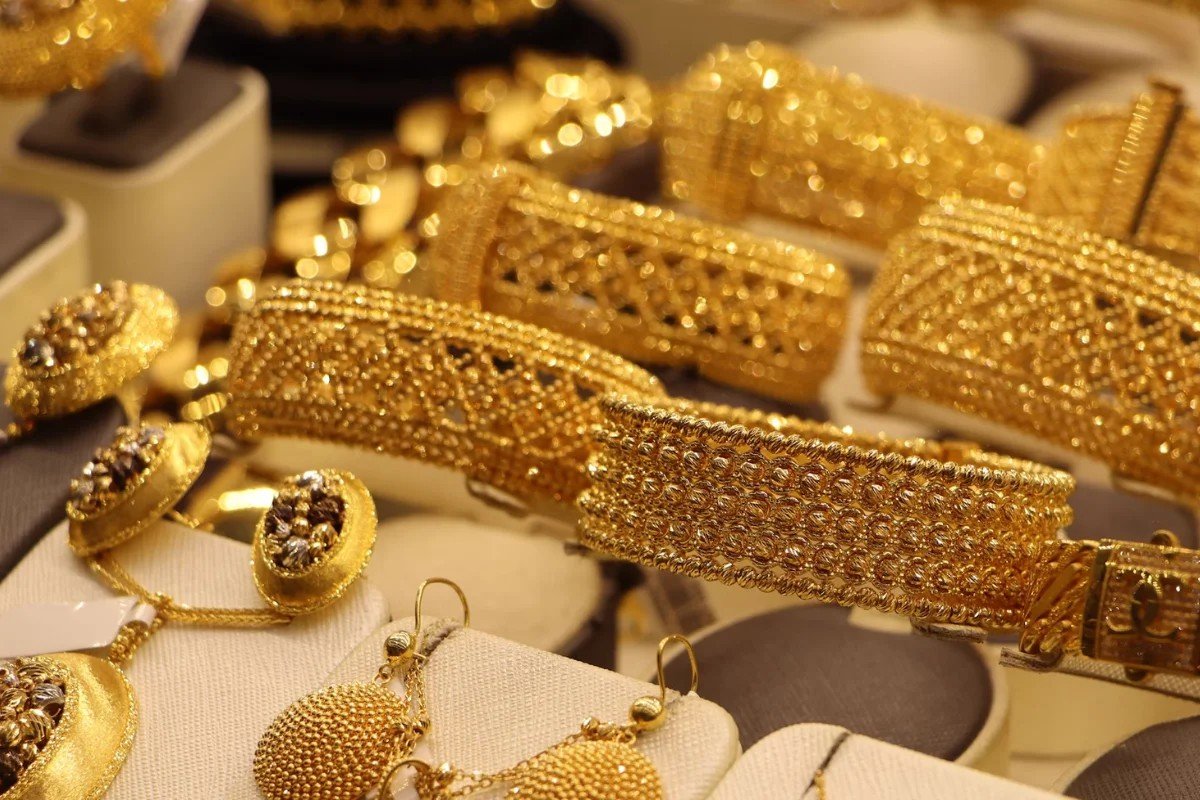 Harga Emas Perhiasan 15 April 2026 Stabil, Ini Rincian dari 5K sampai 24K