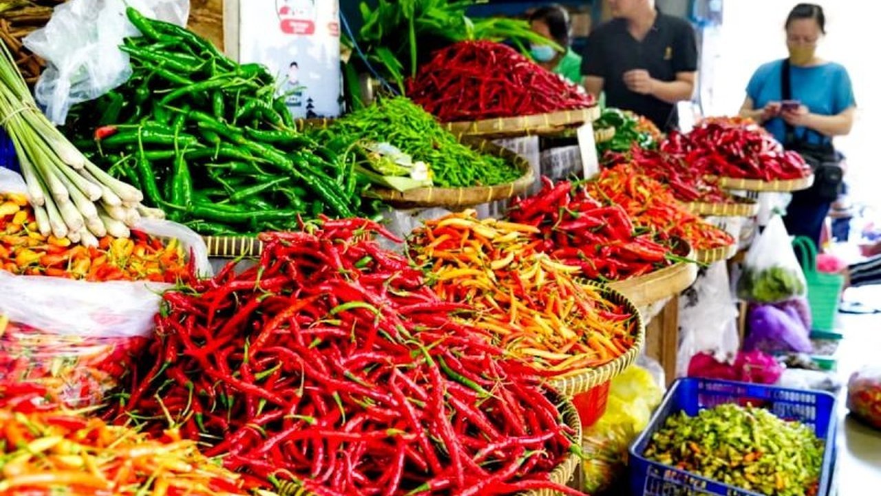 Harga Cabai Rawit Tembus Rp64.050/Kg, Telur Ayam Rp31.950