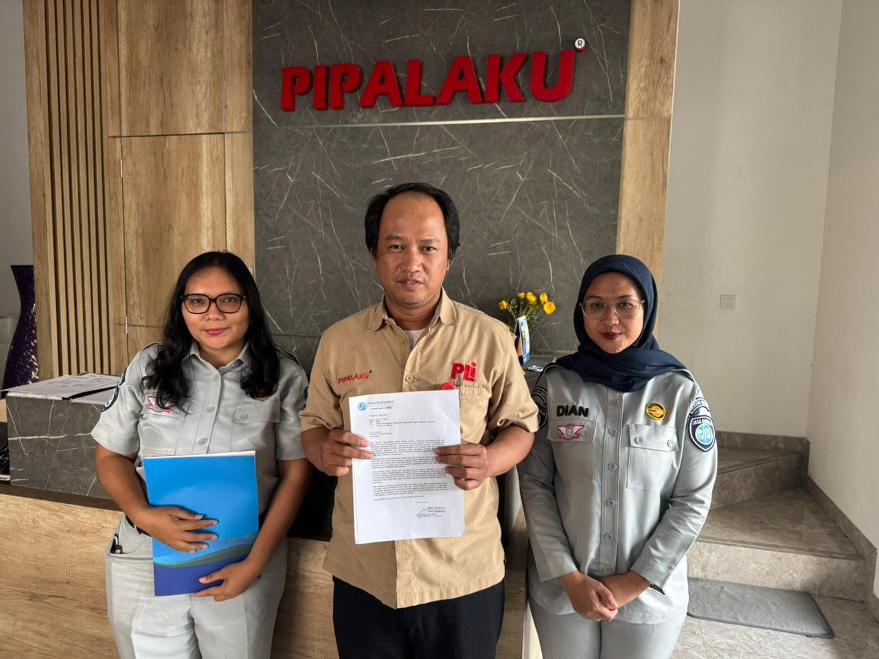 Permudah Pembayaran Pajak Kendaraan Jasa Raharja Tangerang Lakukan SIGAP dan Sosialisasikan SIGNAL Corporate ke PT. Pipa Laku Permudah Pembayaran Pajak Kendaraan Jasa Raharja Tangerang Lakukan SIGAP dan Sosialisasikan SIGNAL Corporate ke PT. Pipa Laku