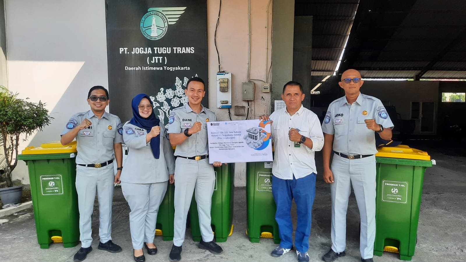 Dukung Lingkungan Bersih, Jasa Raharja DIY Salurkan Bantuan TJSL ke Jogja Tugu Trans