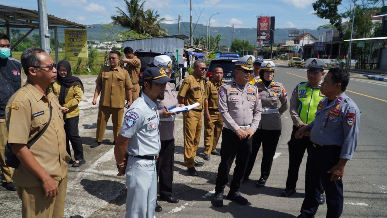 Jasa Raharja Pacitan Ikuti Kegiatan Traffic Accident Analysis bersama Tim Polda Jatim dan FLLAJ Pacitan Jasa Raharja Pacitan Ikuti Kegiatan Traffic Accident Analysis bersama Tim Polda Jatim dan FLLAJ Pacitan