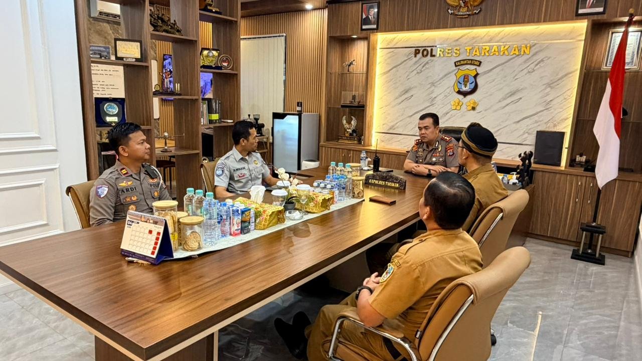 Sinergi Jasa Raharja Bersama Stakeholder dalam Kegiatan Forum Komunikasi Lalu Lintas di Wilayah Kota Tarakan Sinergi Jasa Raharja Bersama Stakeholder dalam Kegiatan Forum Komunikasi Lalu Lintas di Wilayah Kota Tarakan